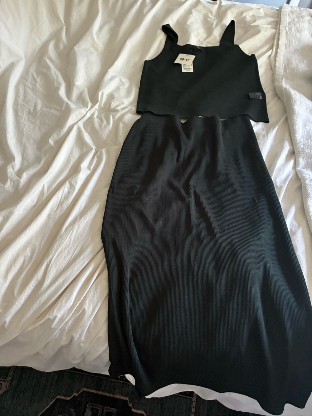 Uniqlo Black Ribbed Maxi Two-Piece Dress Set